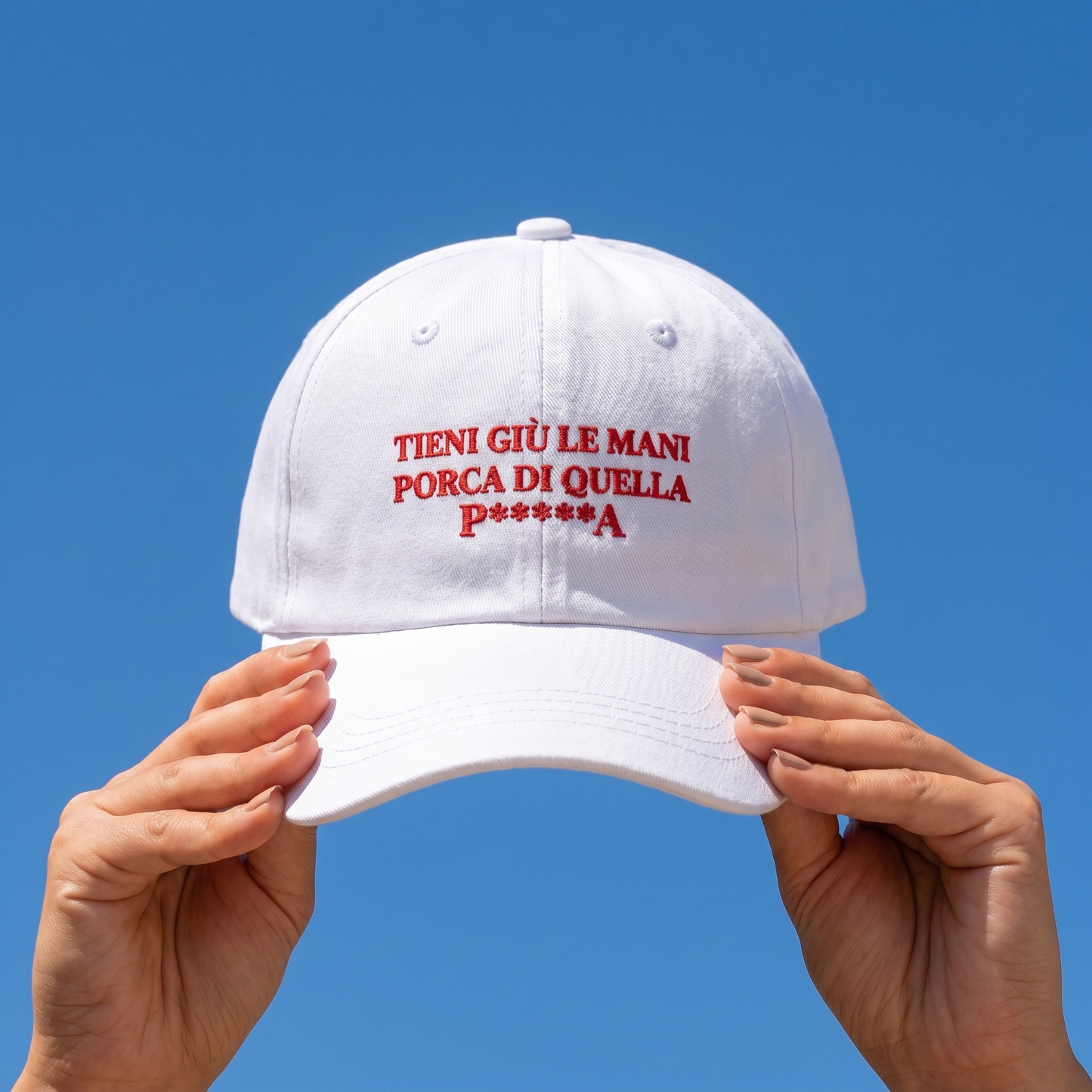 Cappellino ricamato - TIENI GIÙ LE MANI