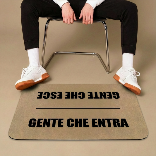 Tappetino - GENTE CHE ENTRA, GENTE CHE ESCE